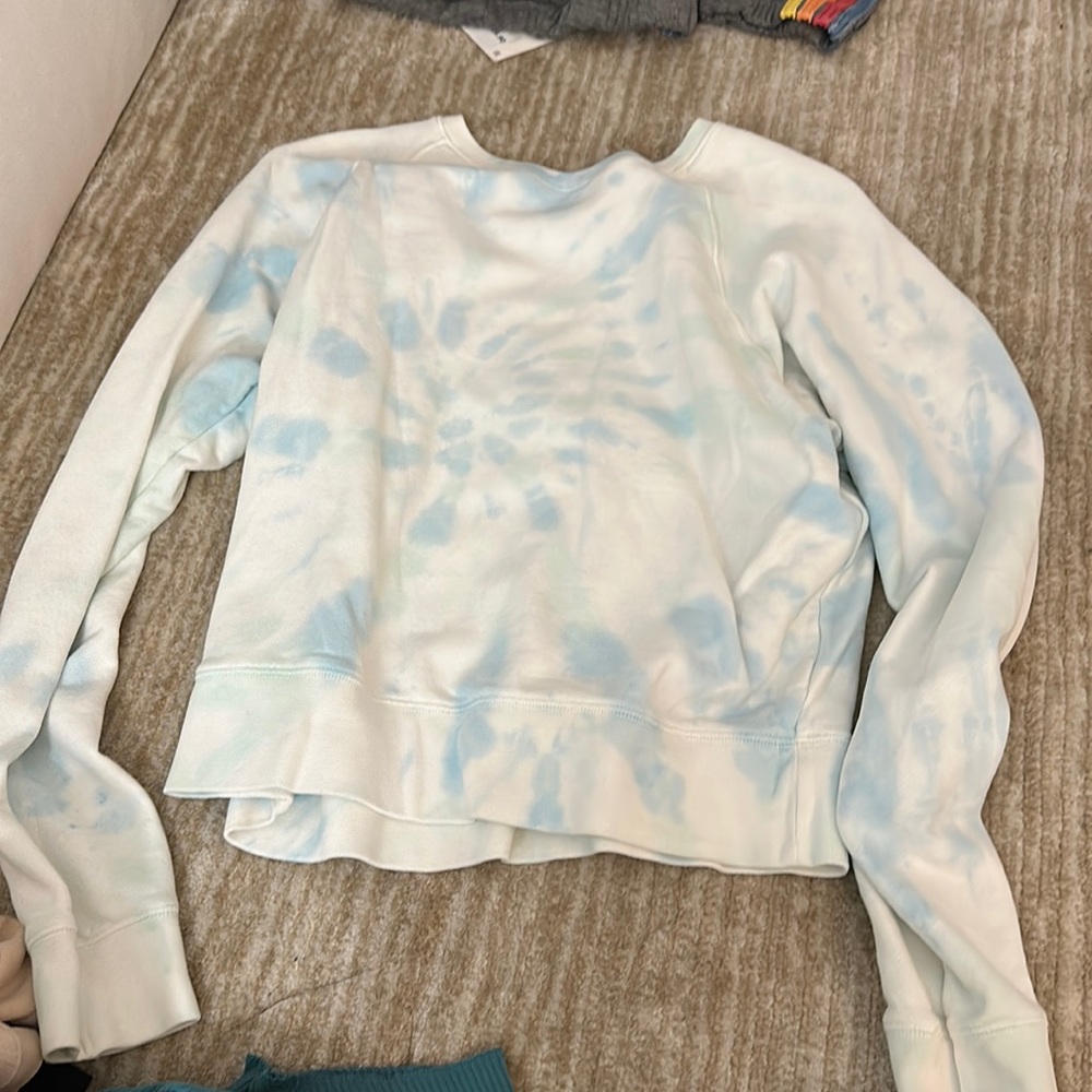 Blue tie dye sweatshirt